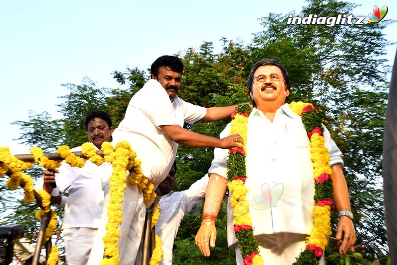 Dasari Narayana Rao's Statue Unveiled