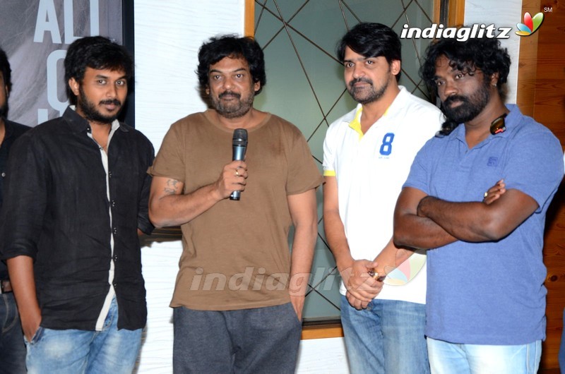 'Desamlo Dongalu Paddaru' Teaser Launch By Puri Jagannadh