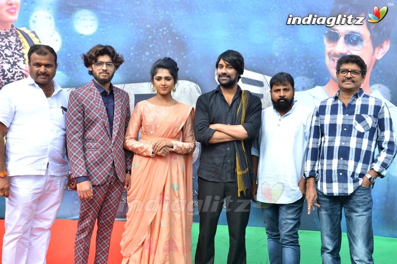 'Dhadi' Movie Opening