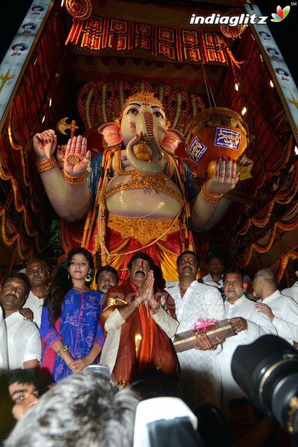 'Dictator' Song Launch At Khairatabad Ganesha Idol