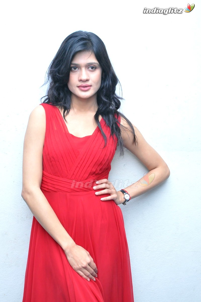 'Divya Mani' Audio Launch