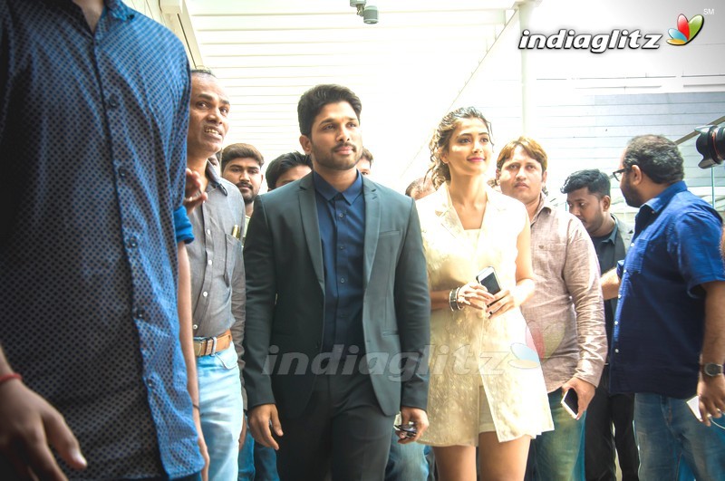 Allu Arjun And Pooja Hegde DJ Press Meet In Bengaluru