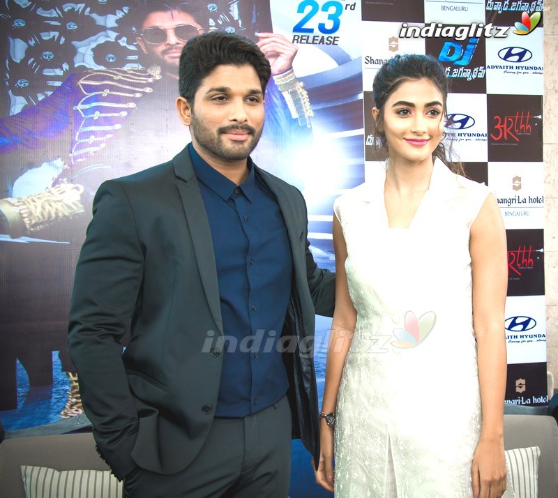 Allu Arjun And Pooja Hegde DJ Press Meet In Bengaluru