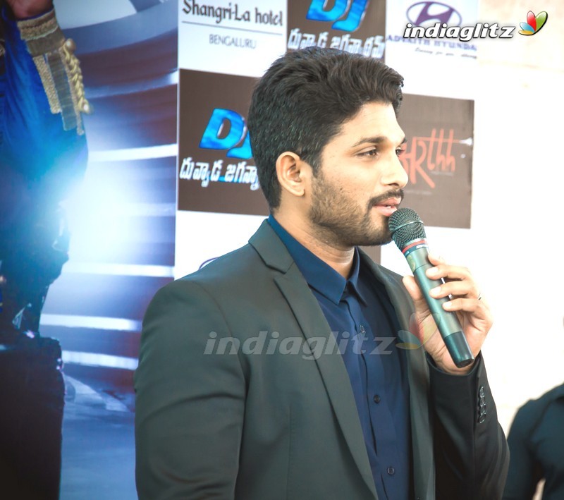 Allu Arjun And Pooja Hegde DJ Press Meet In Bengaluru