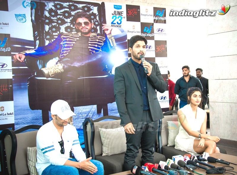 Allu Arjun And Pooja Hegde DJ Press Meet In Bengaluru