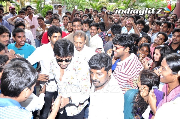 'Eega' Theatre Coverage