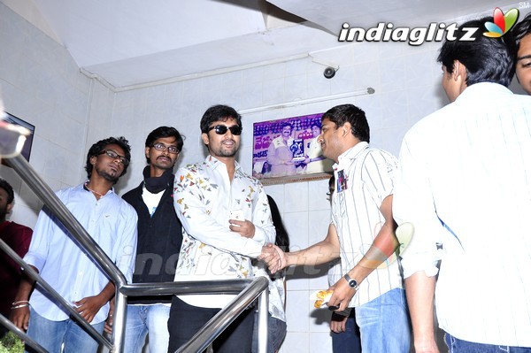 'Eega' Theatre Coverage