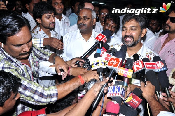 'Eega' Theatre Coverage