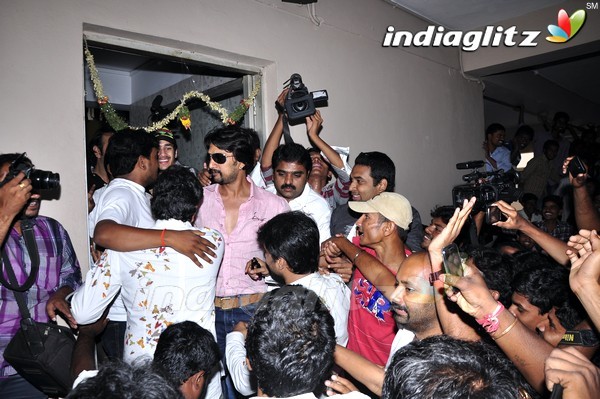 'Eega' Theatre Coverage