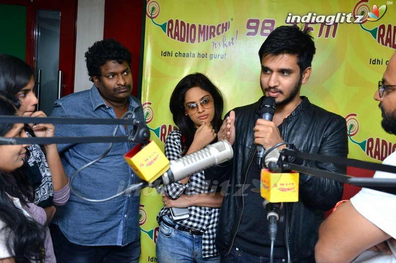 'Ekkadiki Pothavu Chinnavada' Team @ Radio Mirchi