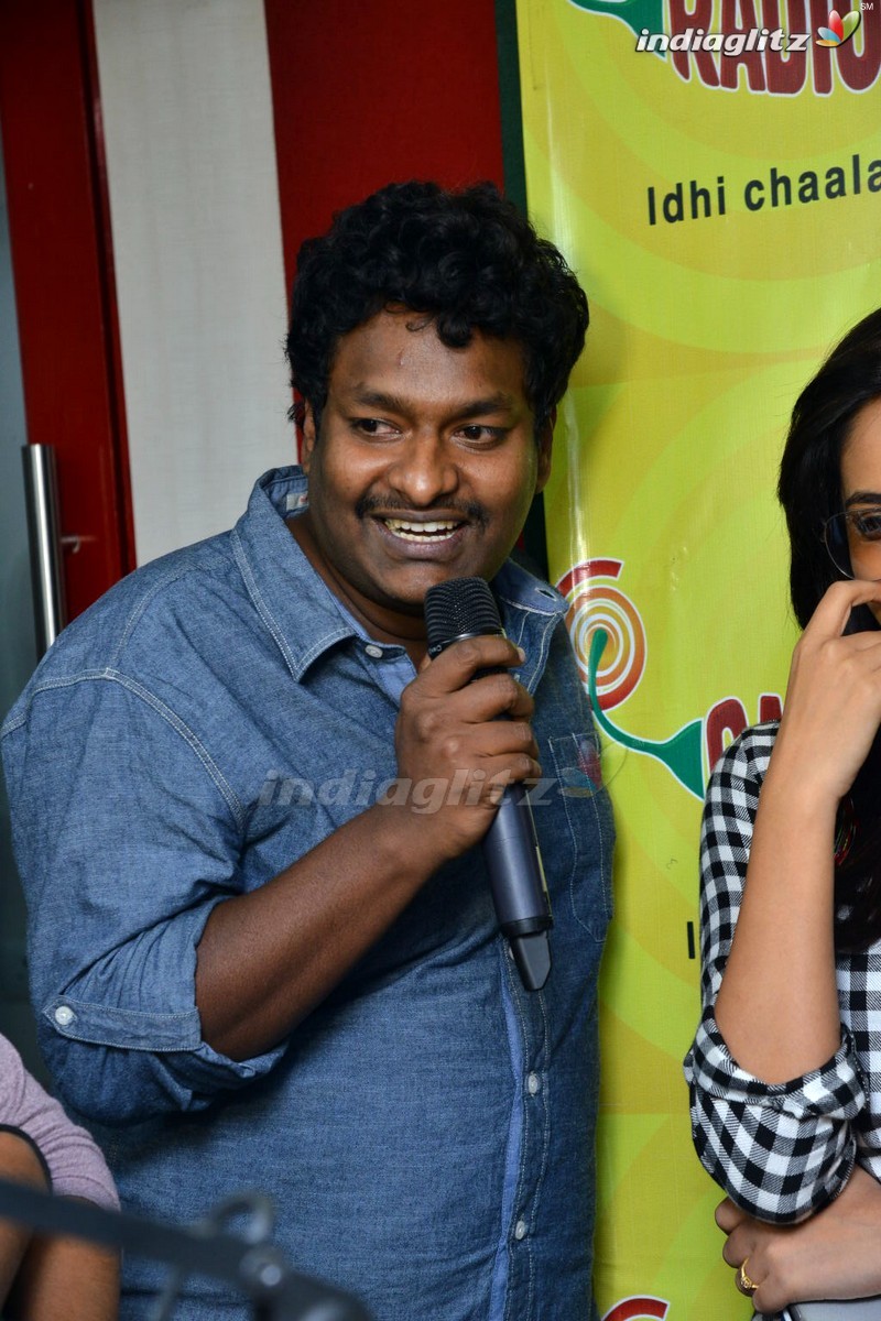 'Ekkadiki Pothavu Chinnavada' Team @ Radio Mirchi