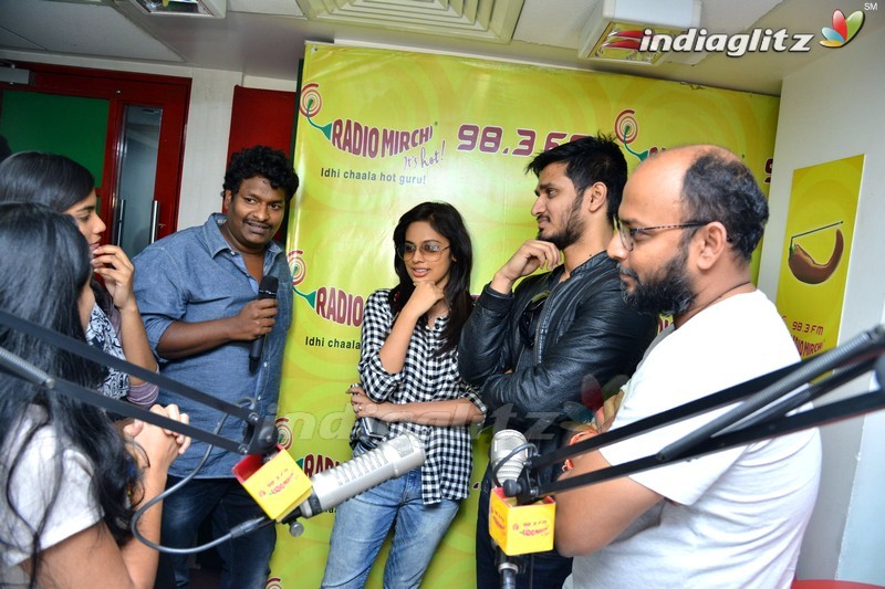 'Ekkadiki Pothavu Chinnavada' Team @ Radio Mirchi