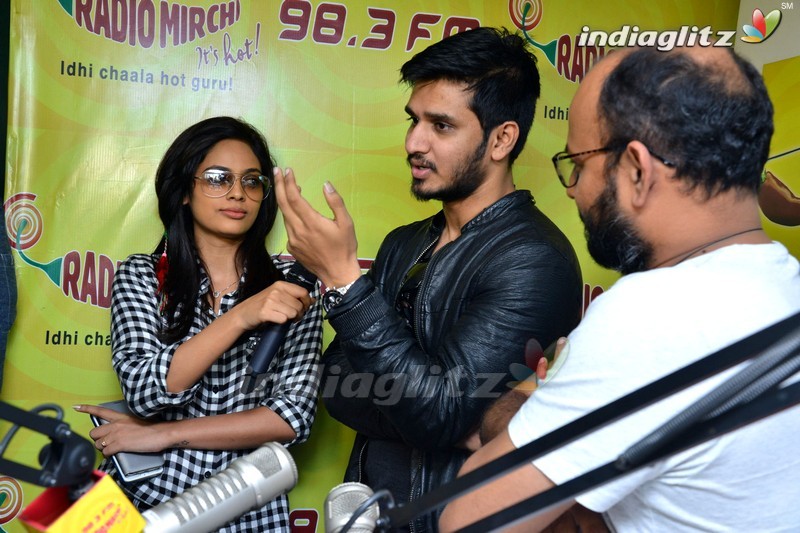 'Ekkadiki Pothavu Chinnavada' Team @ Radio Mirchi