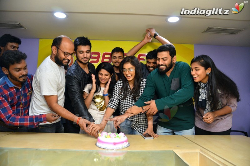 'Ekkadiki Pothavu Chinnavada' Team @ Radio Mirchi