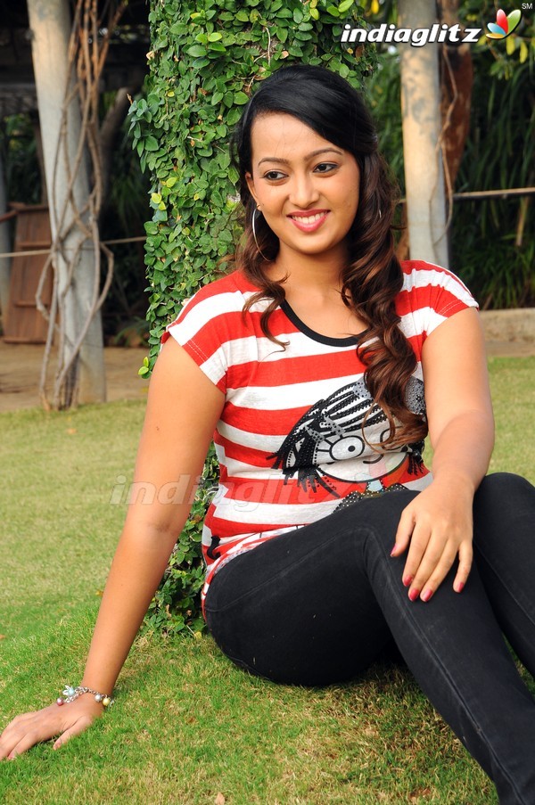 Ester Noronha Special Gallery