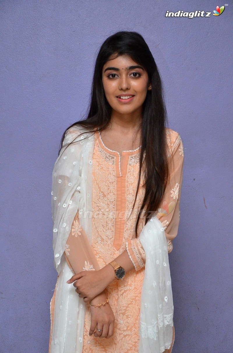 'Evvarikee Cheppoddu' Press Meet