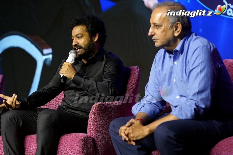 NTR @ Evaru Meelo Koteeswarulu Show Press Meet