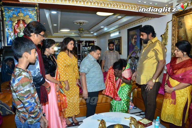 Ex MLA Venkata Rao felicitates Singer Baby