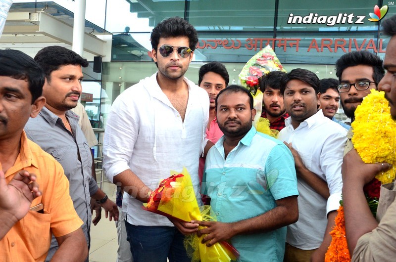 'Fidaa' Team at Vijayawada Airport