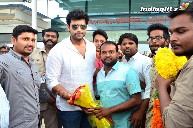 'Fidaa' Team at Vijayawada Airport