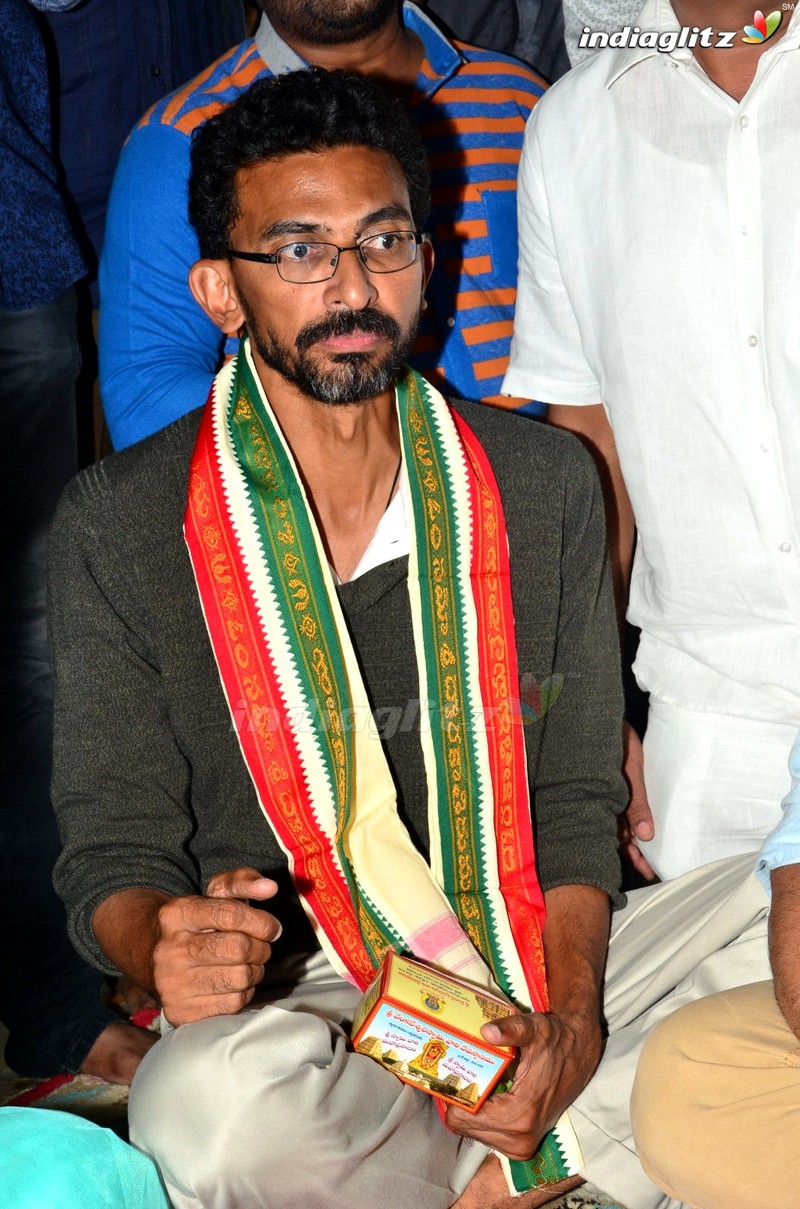 'Fidaa' Team Visits Dwaraka Tirumala (Chinna Tirupathi) Temple