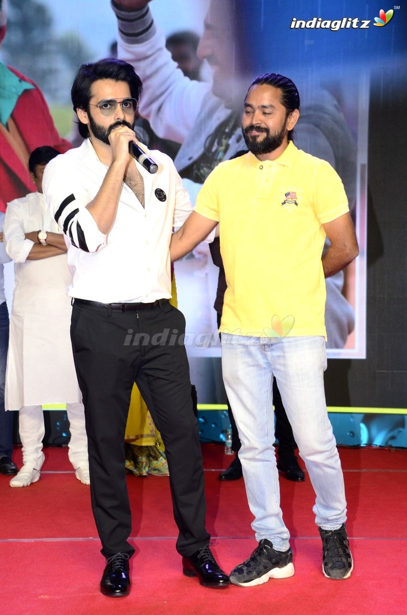 'Gaali Sampath' Pre Release Event