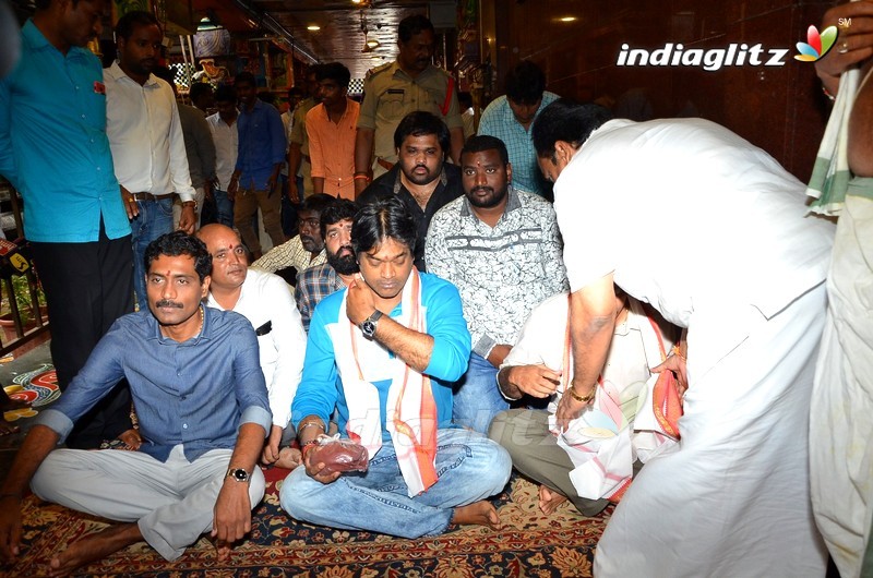 'Gaddalakonda Ganesh' Team @ Durga Temple, Vijayawada