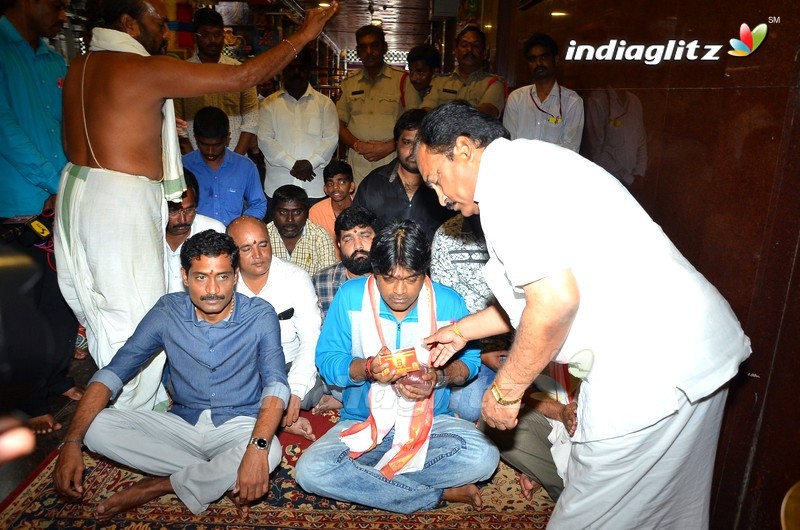 'Gaddalakonda Ganesh' Team @ Durga Temple, Vijayawada