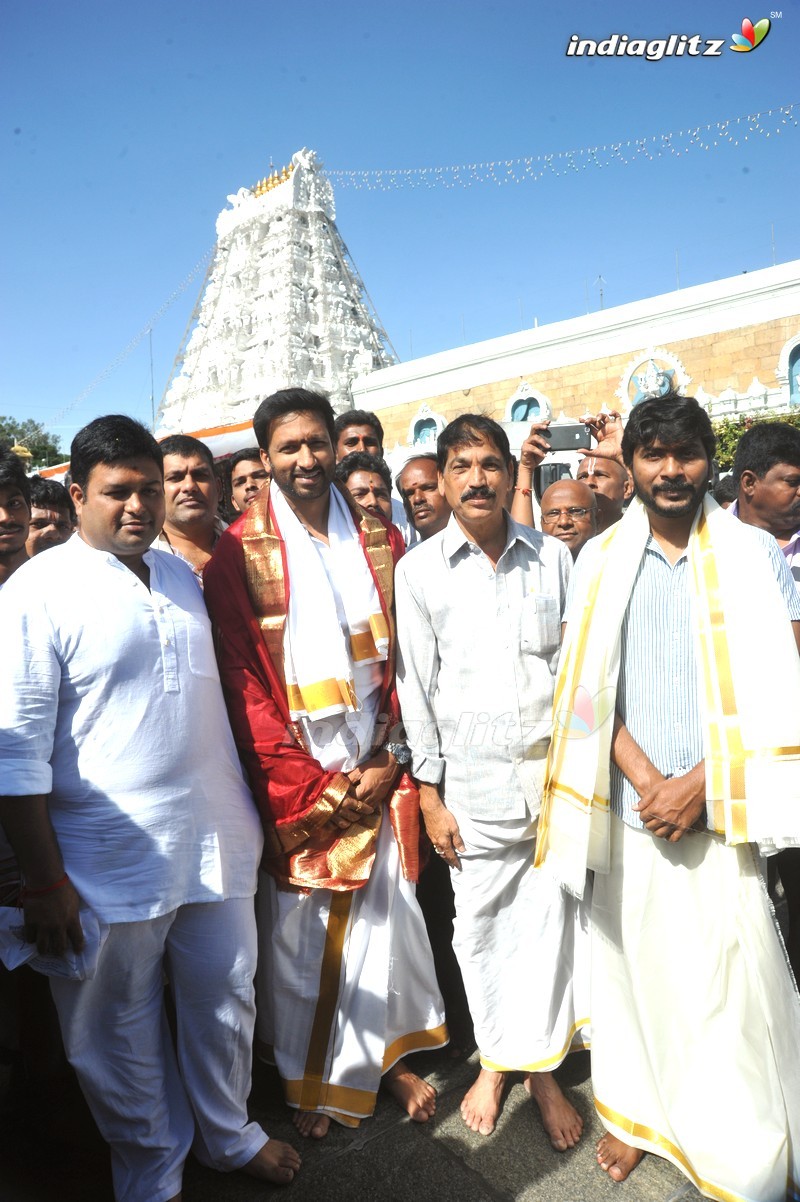 'Gautham Nanda' Team @ Tirumala