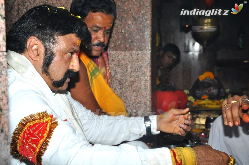 'Gautamiputra Satakarni' Team At Koti Lingala Temple, Karimnagar