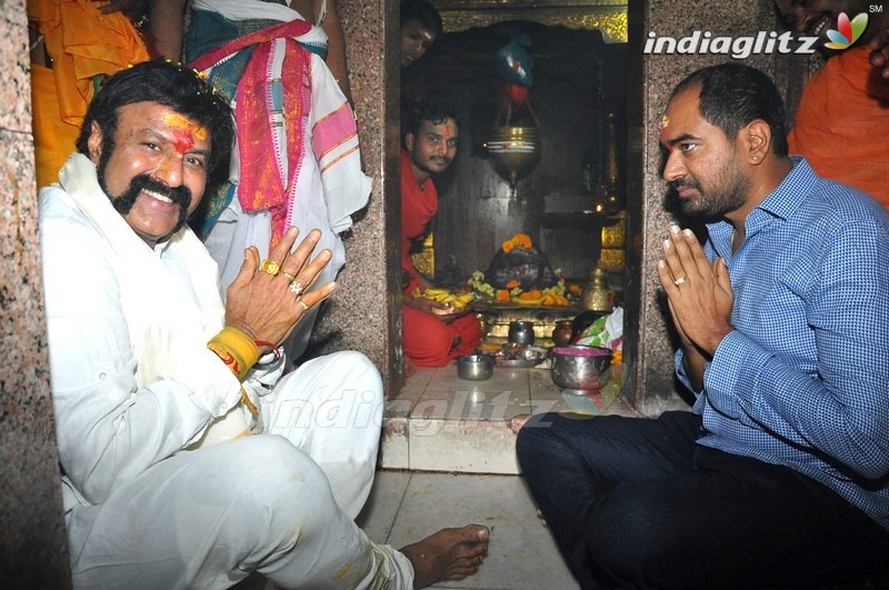 'Gautamiputra Satakarni' Team At Koti Lingala Temple, Karimnagar