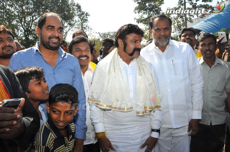 'Gautamiputra Satakarni' Team At Koti Lingala Temple, Karimnagar