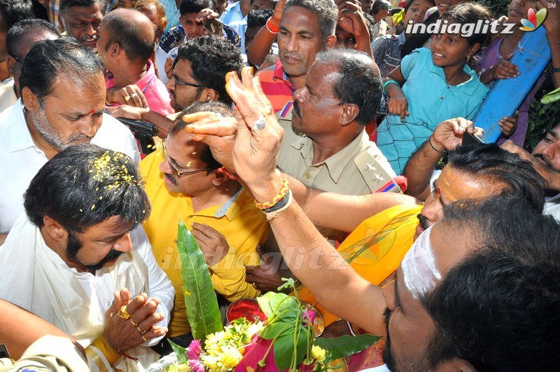 'Gautamiputra Satakarni' Team At Koti Lingala Temple, Karimnagar