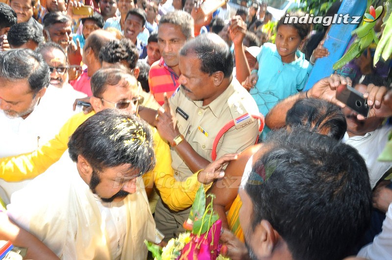 'Gautamiputra Satakarni' Team At Koti Lingala Temple, Karimnagar