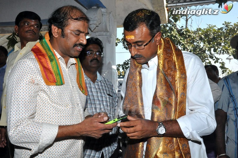 'Gautamiputra Satakarni' Team At Koti Lingala Temple, Karimnagar