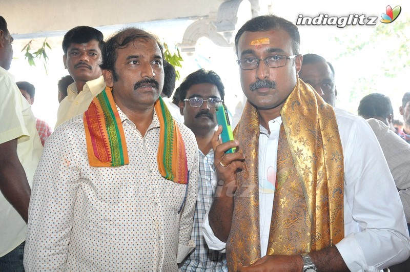 'Gautamiputra Satakarni' Team At Koti Lingala Temple, Karimnagar