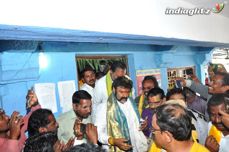 'Gautamiputra Satakarni' Team At Koti Lingala Temple, Karimnagar