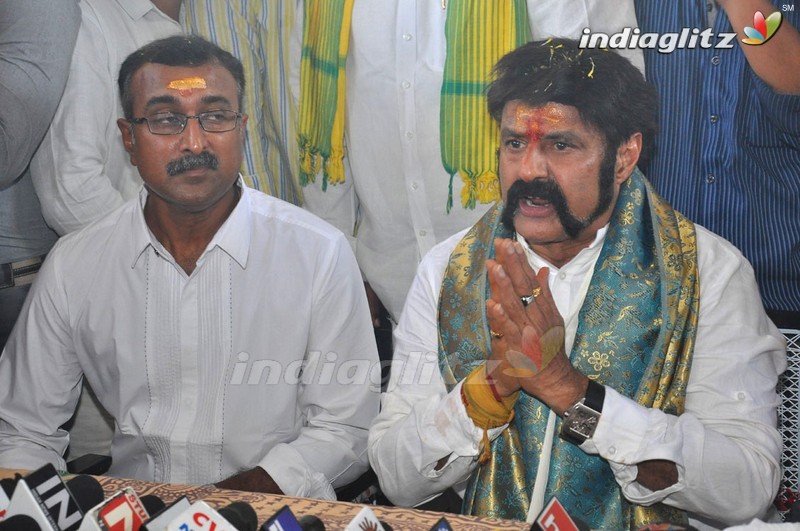 'Gautamiputra Satakarni' Team At Koti Lingala Temple, Karimnagar