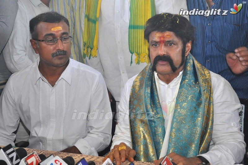 'Gautamiputra Satakarni' Team At Koti Lingala Temple, Karimnagar