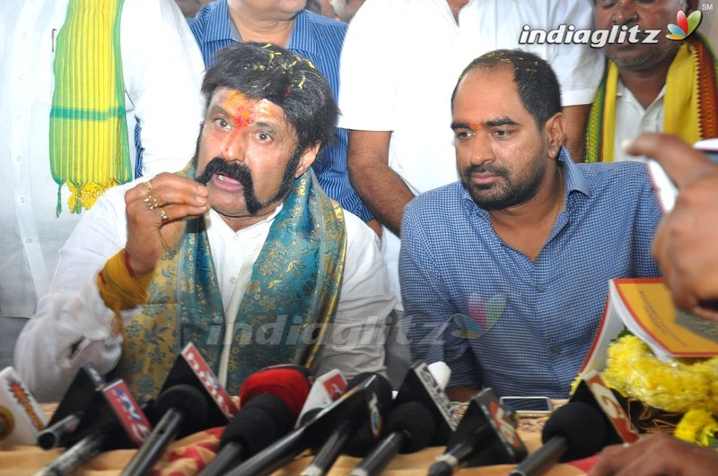 'Gautamiputra Satakarni' Team At Koti Lingala Temple, Karimnagar