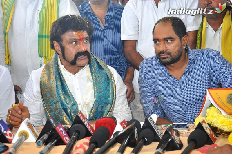 'Gautamiputra Satakarni' Team At Koti Lingala Temple, Karimnagar