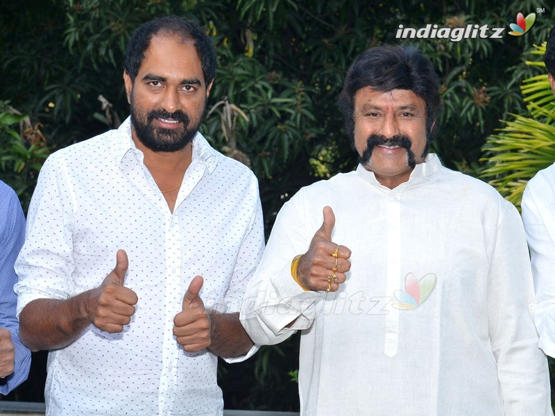 Balakrishna flags off 100 temples tour by fans for 'Gautamiputra Satakarni'