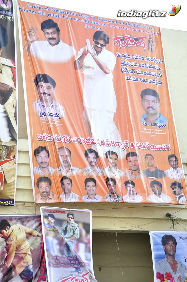 'Gabbar Singh' Theatre Coverage