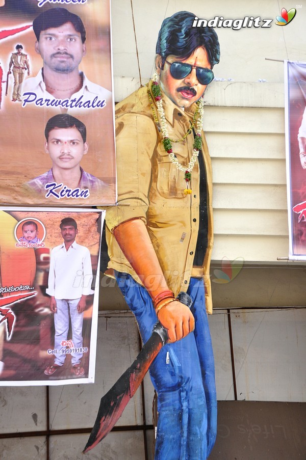 'Gabbar Singh' Theatre Coverage