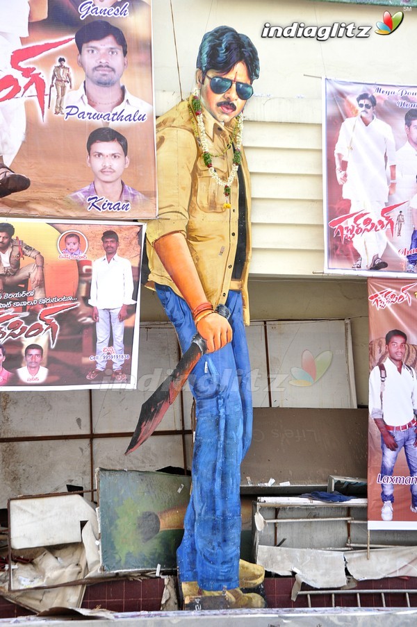 'Gabbar Singh' Theatre Coverage