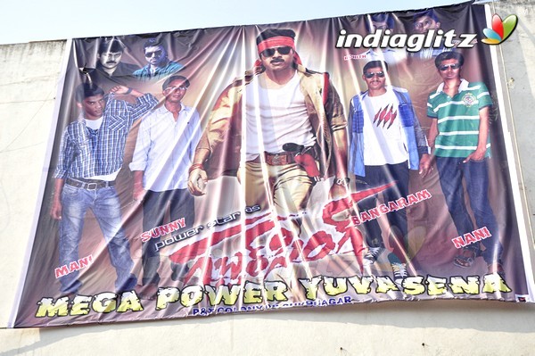 'Gabbar Singh' Theatre Coverage