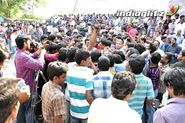 'Gabbar Singh' Theatre Coverage