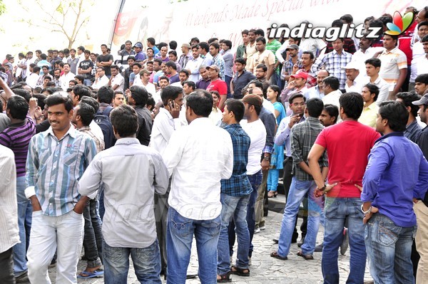 'Gabbar Singh' Theatre Coverage