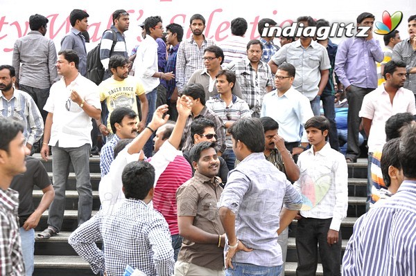 'Gabbar Singh' Theatre Coverage