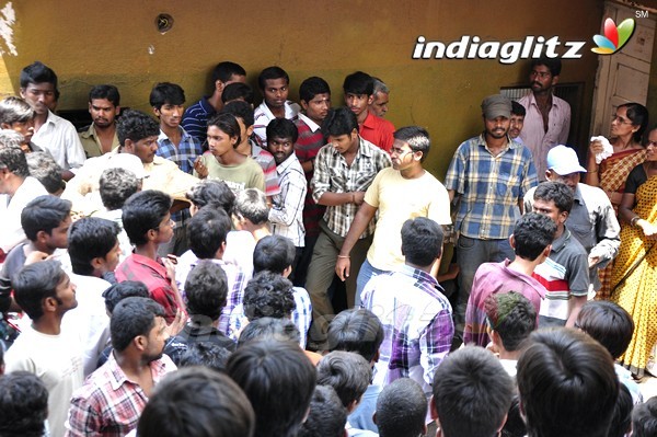 'Gabbar Singh' Theatre Coverage